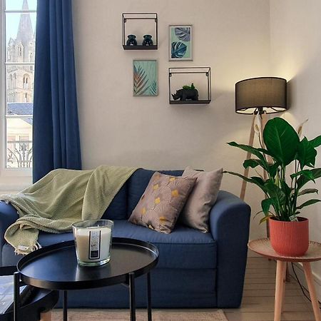 Charming Studio With View Of The Abbaye-Aux-Hommes Caen Camera foto