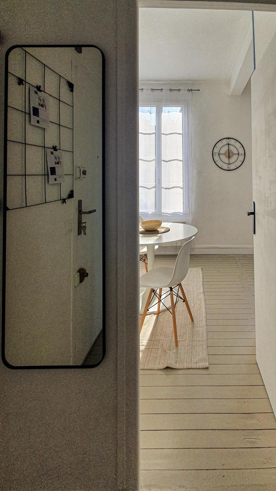 Charming Studio With View Of The Abbaye-Aux-Hommes Caen Camera foto